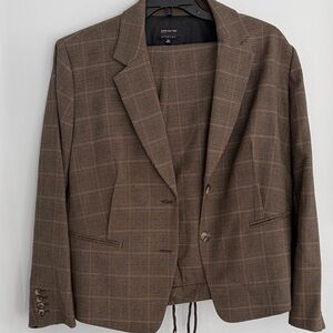 Jones New York Brown Plaid Blazer and pants